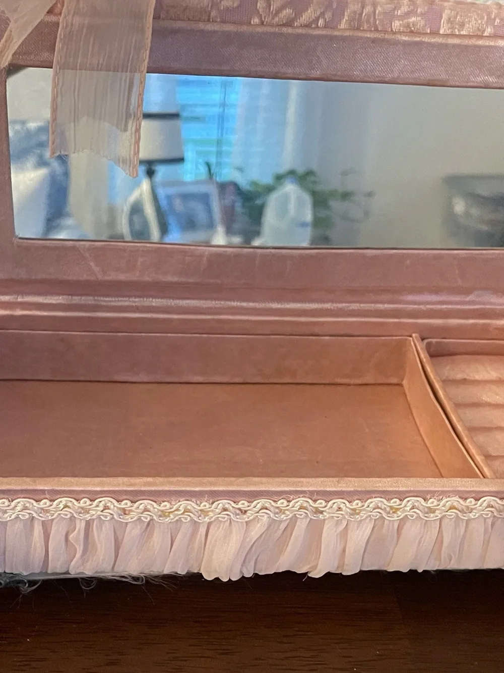 Pink Damask Mini Chaise Jewelry Box with Bow Accent